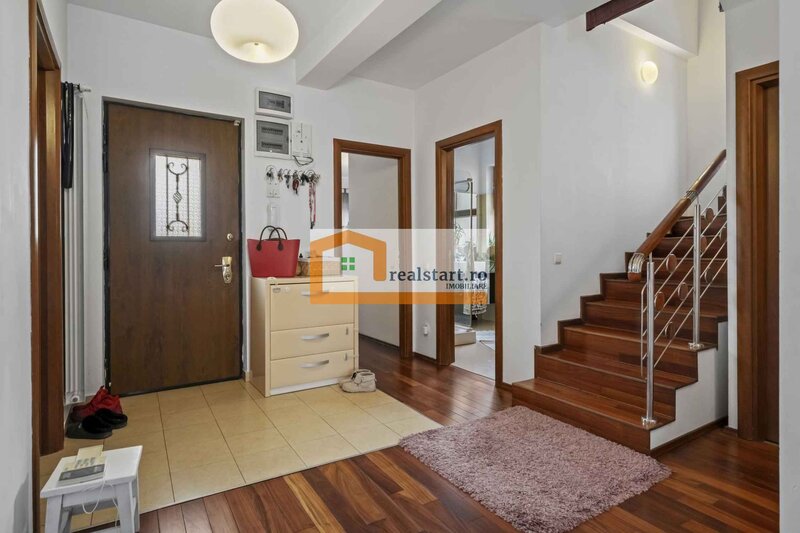 Tamasi, langa padurea Corbeanca, P+M, teren 780 mp, terasa 35 mp, mobilata & utilata